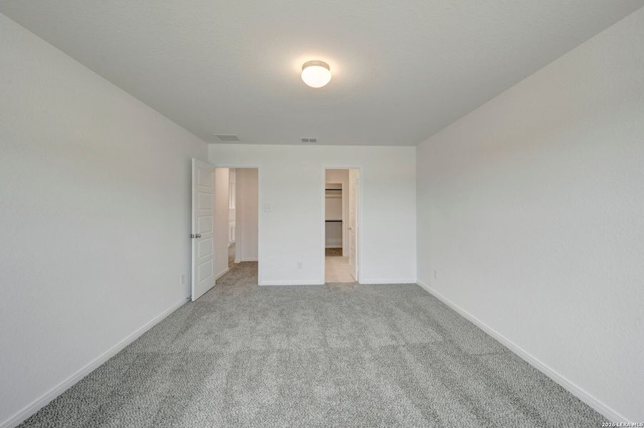 Spacious, unfurnished interior of a new home in Greenspoint Heights, Seguin (Image 24).