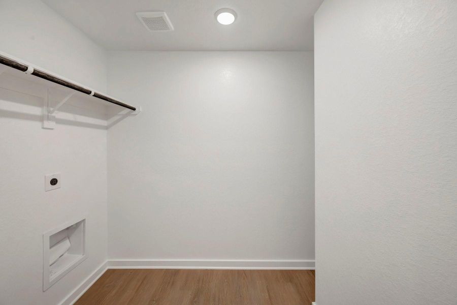 Spacious, unfurnished interior of a new home in Pinewood at Grand Texas, New Caney (Image 16). Spacious, unfurnished interior of a new home in Pinewood at Grand Texas, New Caney (Image 16).