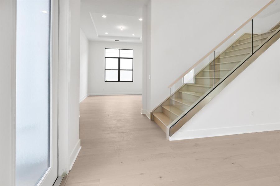 Spacious, unfurnished interior of a new home in Artistry Palm Beach, Palm Beach Gardens (Image 20). Spacious, unfurnished interior of a new home in Artistry Palm Beach, Palm Beach Gardens (Image 20).