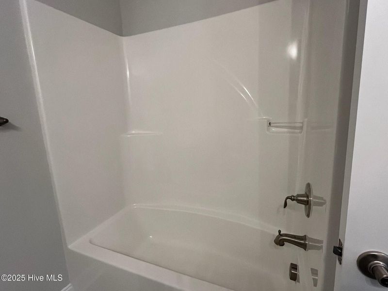 Close-up of interior finishes inside a home in Palmetto Creek, Bolivia (Image 12).