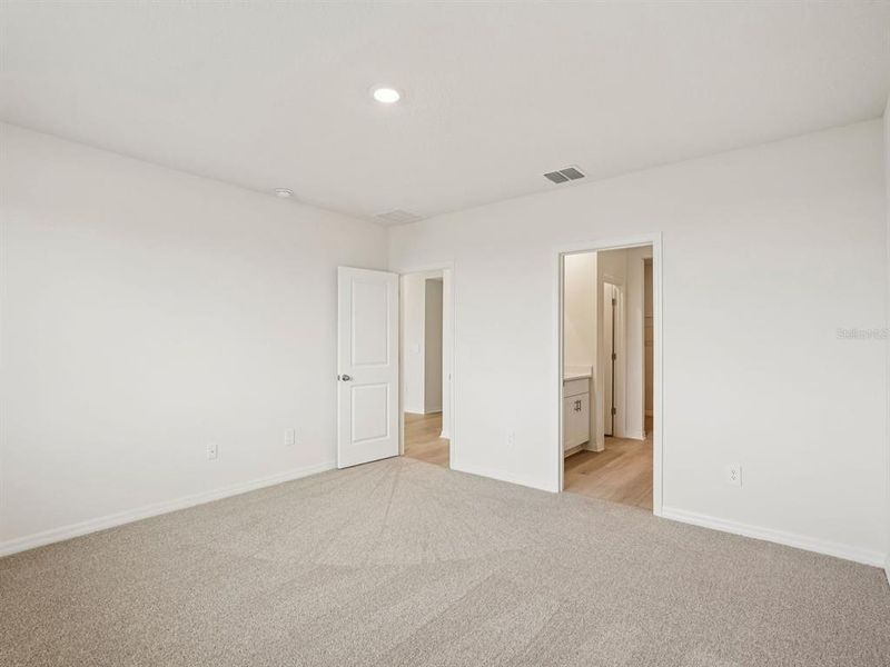 Spacious, unfurnished interior of a new home in Oakfield Trails - Classic Series, Parrish (Image 17). Spacious, unfurnished interior of a new home in Oakfield Trails - Classic Series, Parrish (Image 17).