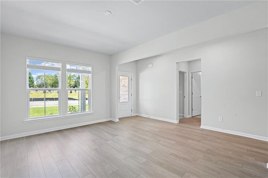 Spacious, unfurnished interior of a new home in Haverhill Estates, Dacula (Image 15).