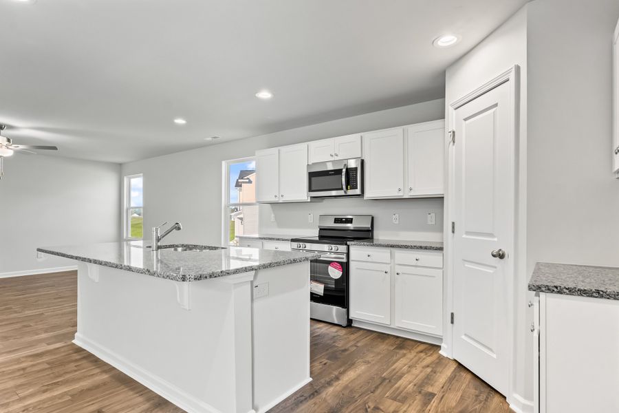 Wayfare New Home in Aberdeen, NC.  - Slide 31