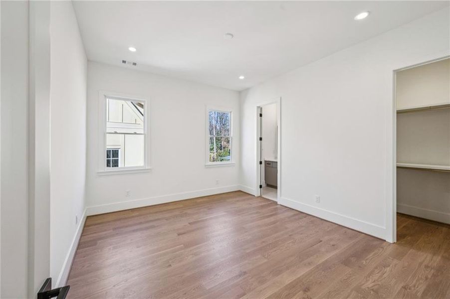 Spacious, unfurnished interior of a new home in , Atlanta (Image 24). Spacious, unfurnished interior of a new home in , Atlanta (Image 24).