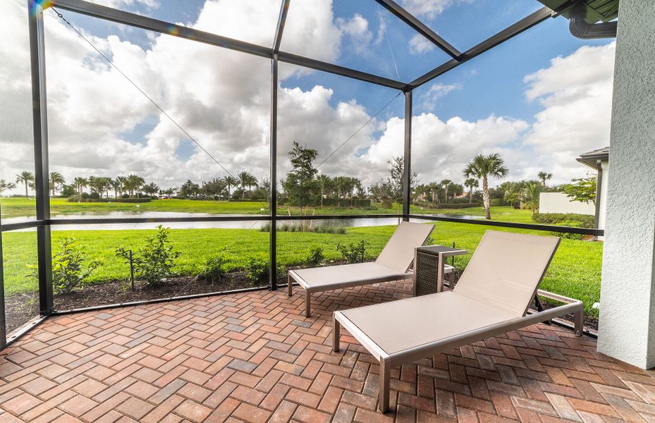 Screened-in patio area