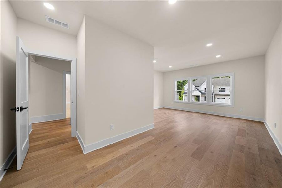 Spacious, unfurnished interior of a new home in , Atlanta (Image 45).