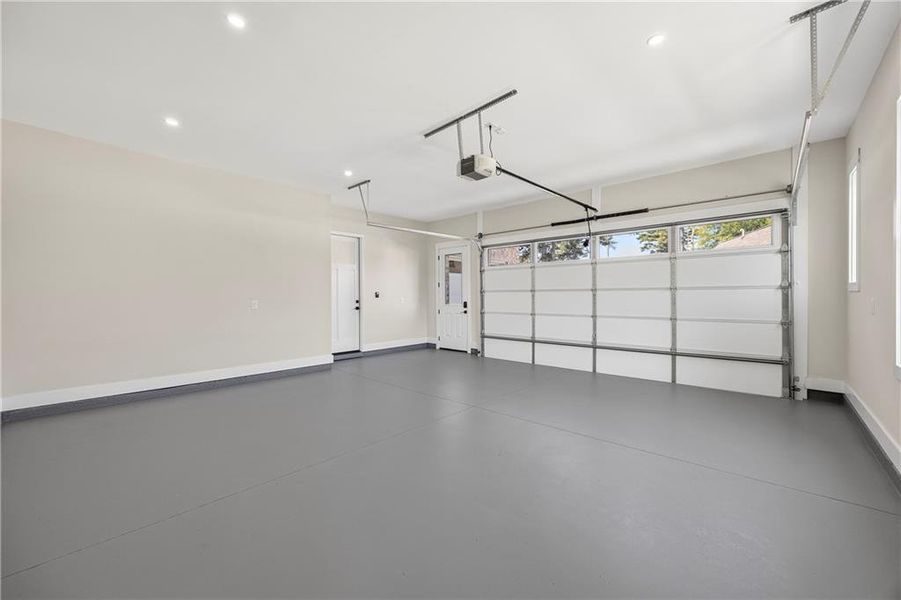 Spacious, unfurnished interior of a new home in , Marietta (Image 25).