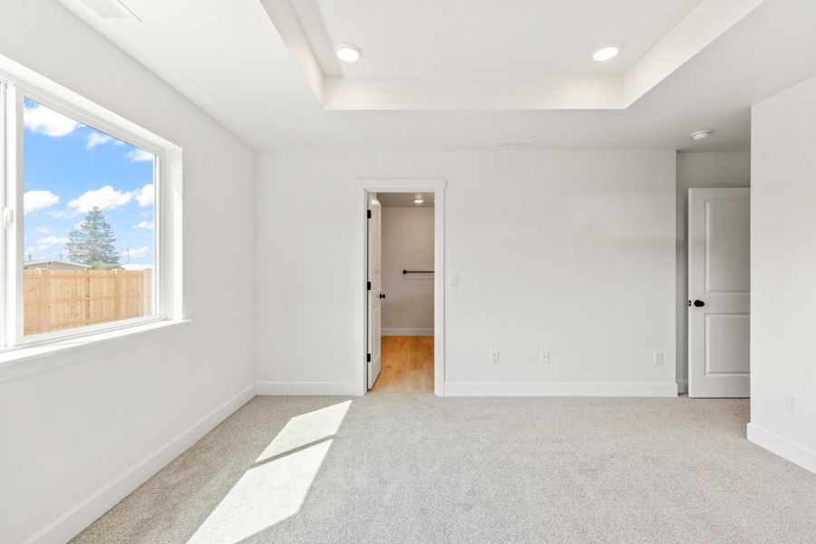 Spacious, unfurnished interior of a new home in Willowbrook, Madras (Image 27). Spacious, unfurnished interior of a new home in Willowbrook, Madras (Image 27).