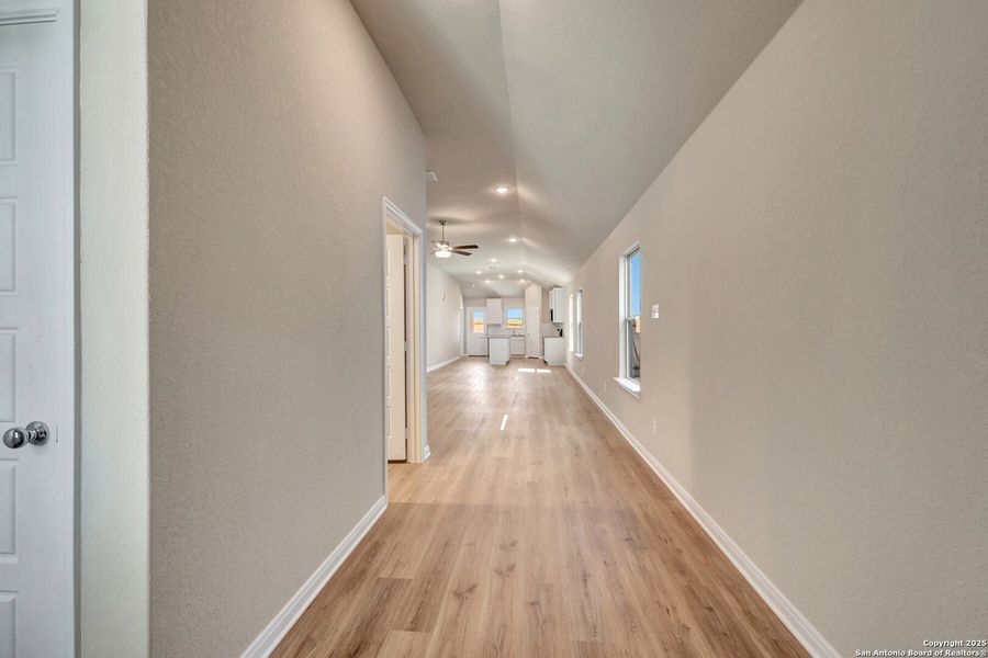 Spacious, unfurnished interior of a new home in Park Place, New Braunfels (Image 36).