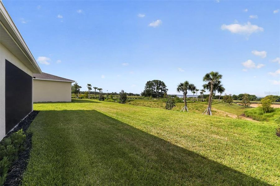 Exterior details and patio area of a home in , Tavares (Image 9).