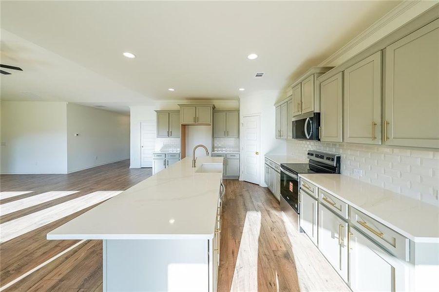 Furnished interior view inside a new home in , Dawsonville (Image 10).