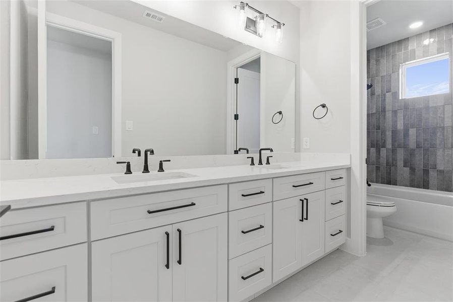Furnished interior view inside a new home in Hidden Valley 1, Princeton (Image 17).