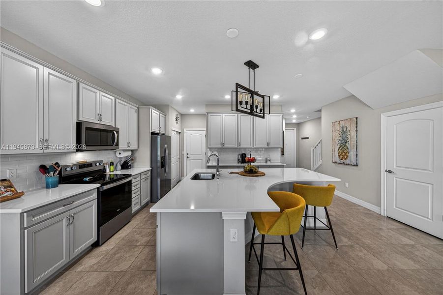 Furnished interior view inside a new home in , Oakland Park (Image 4).