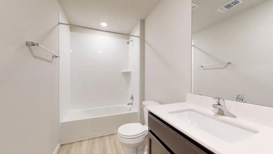 Furnished interior view inside a new home in Turnbo Ranch, Killeen (Image 4).