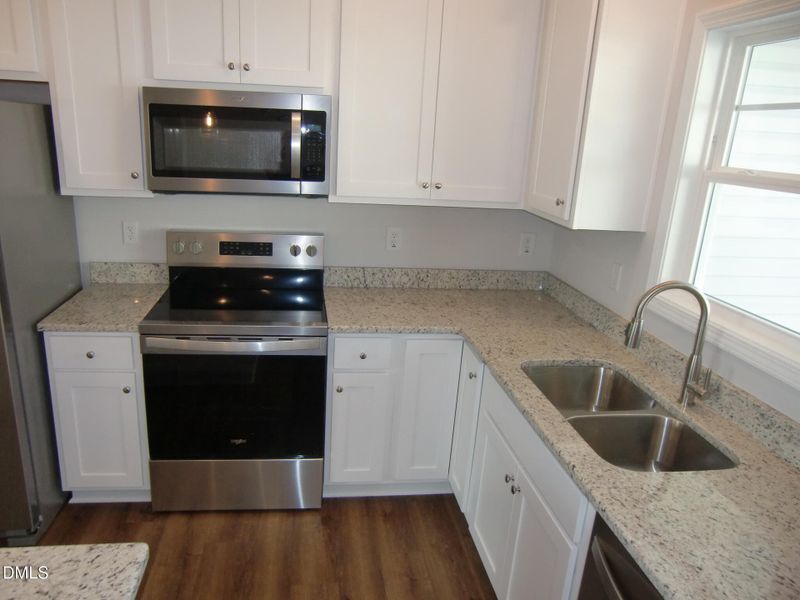 kitchen (13) kitchen (13)