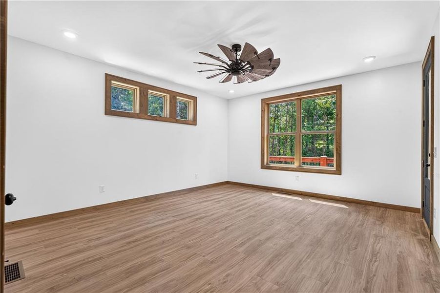 Spacious, unfurnished interior of a new home in , Ellijay (Image 22).