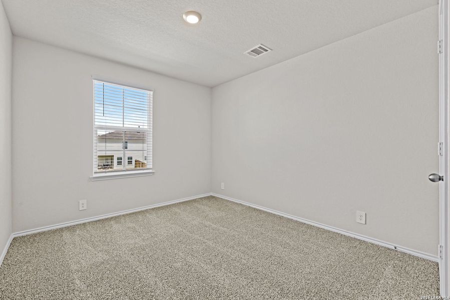 Spacious, unfurnished interior of a new home in Redbird Ranch, San Antonio (Image 13). Spacious, unfurnished interior of a new home in Redbird Ranch, San Antonio (Image 13).