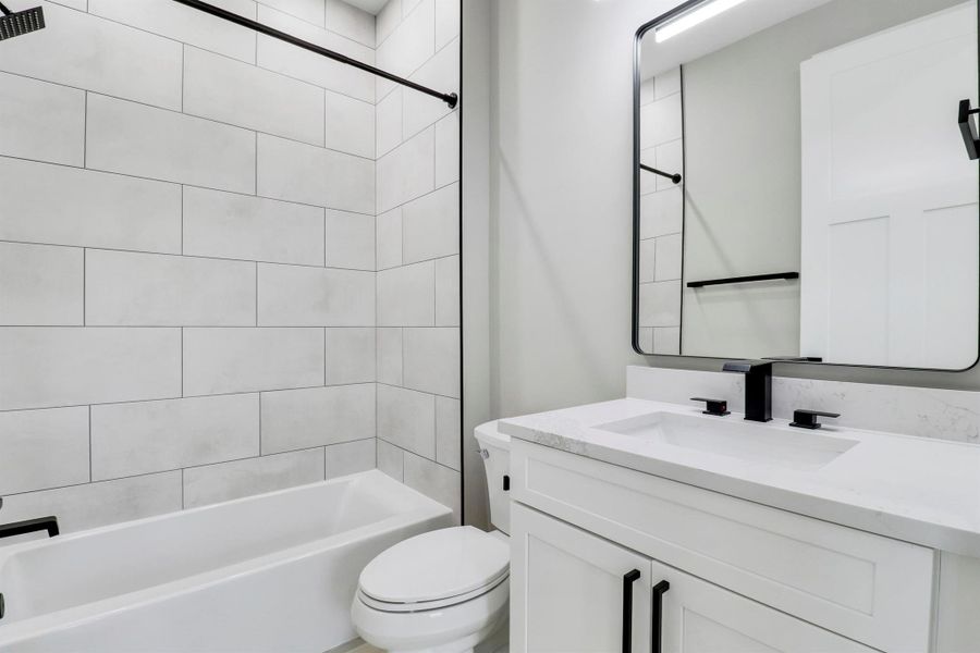 Furnished interior view inside a new home in , Jensen Beach (Image 17).