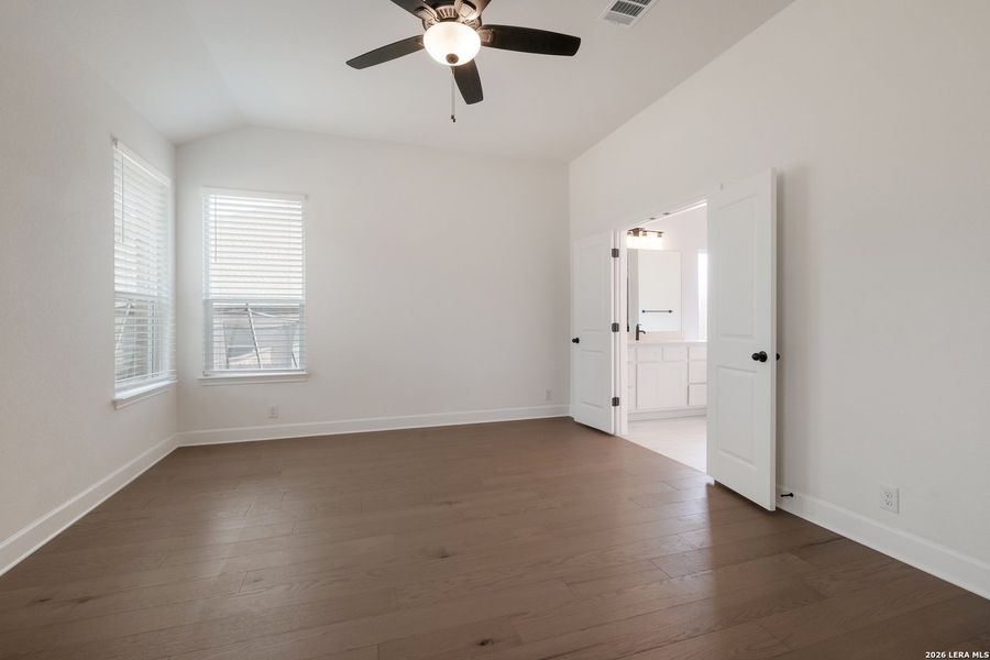 Spacious, unfurnished interior of a new home in , Boerne (Image 25).