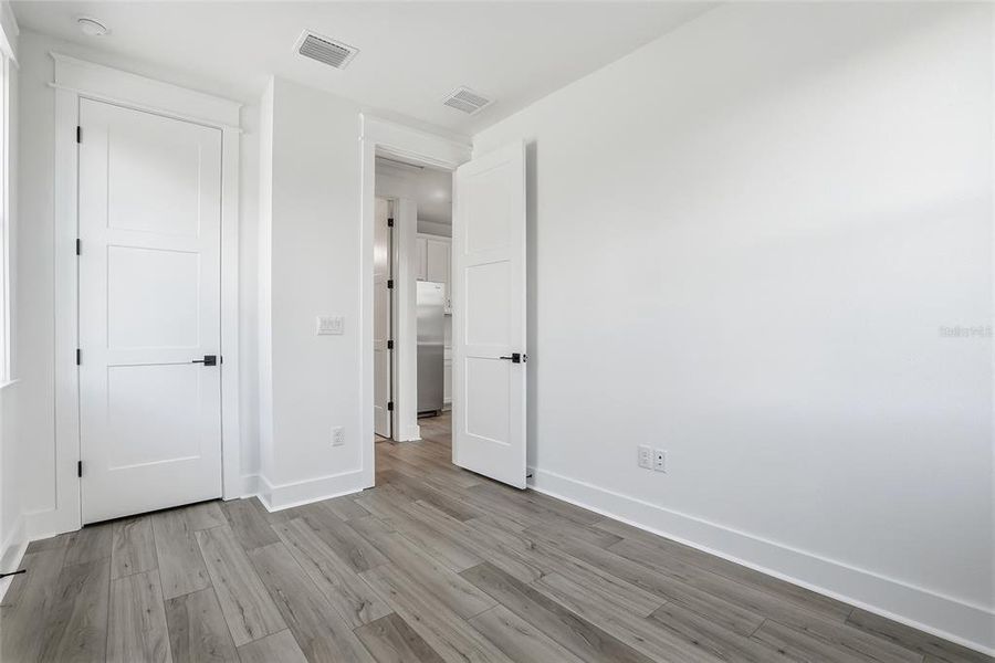 Spacious, unfurnished interior of a new home in , St. Petersburg (Image 62).