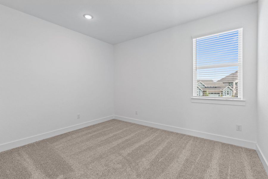 Spacious, unfurnished interior of a new home in Fulshear Lakes, Fulshear (Image 24). Spacious, unfurnished interior of a new home in Fulshear Lakes, Fulshear (Image 24).