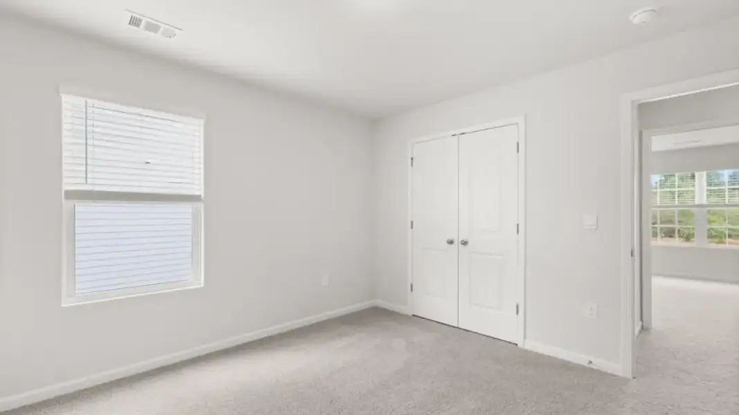 Spacious, unfurnished interior of a new home in Grandview at Lanier, Dawsonville (Image 20).