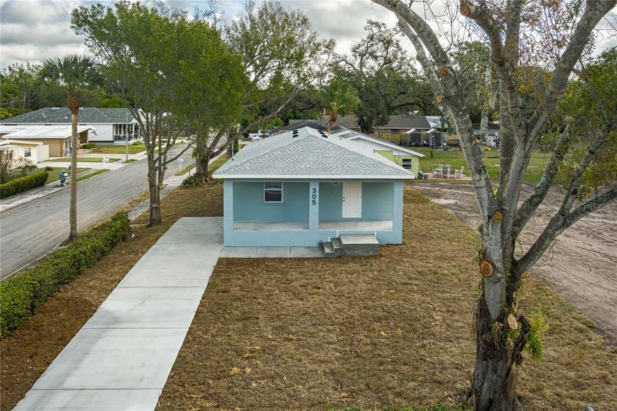 Front exterior of a new home in , Bradenton, FL, highlighting curb appeal (Image 2). Front exterior of a new home in , Bradenton, FL, highlighting curb appeal (Image 2).