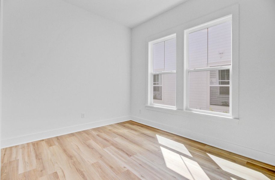 Spacious, unfurnished interior of a new home in , Summerville (Image 13).