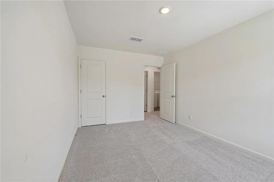 Spacious, unfurnished interior of a new home in Casteel, Bethlehem (Image 18). Spacious, unfurnished interior of a new home in Casteel, Bethlehem (Image 18).