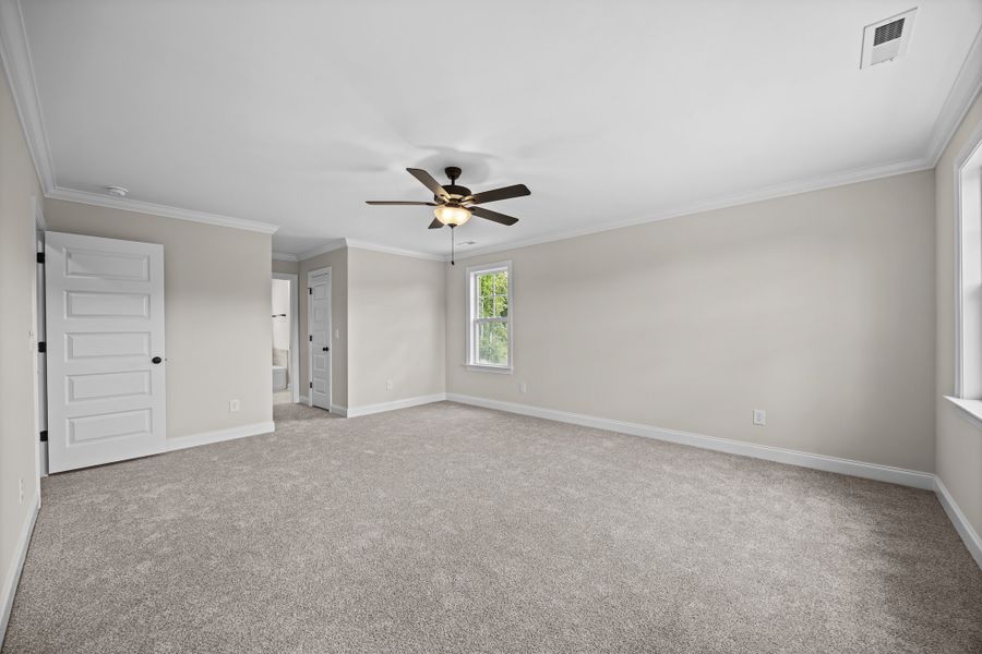 Spacious, unfurnished interior of a new home in Laurel Oaks, Greenville (Image 42). Spacious, unfurnished interior of a new home in Laurel Oaks, Greenville (Image 42).