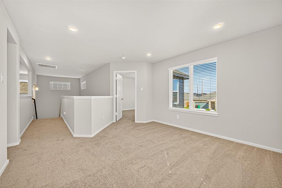 Spacious, unfurnished interior of a new home in Sunterra, Katy (Image 17). Spacious, unfurnished interior of a new home in Sunterra, Katy (Image 17).