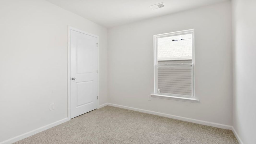Spacious, unfurnished interior of a new home in Cascade Point, Seneca (Image 19).