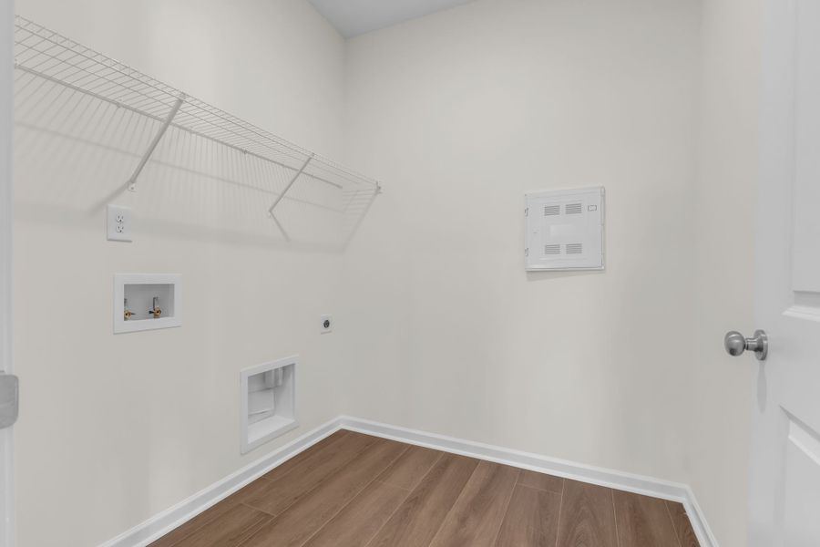 Spacious, unfurnished interior of a new home in Hampshire Hills, Columbia (Image 30).