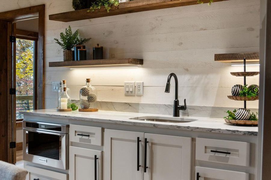 Close-up of interior finishes inside a home in , Blue Ridge (Image 20).