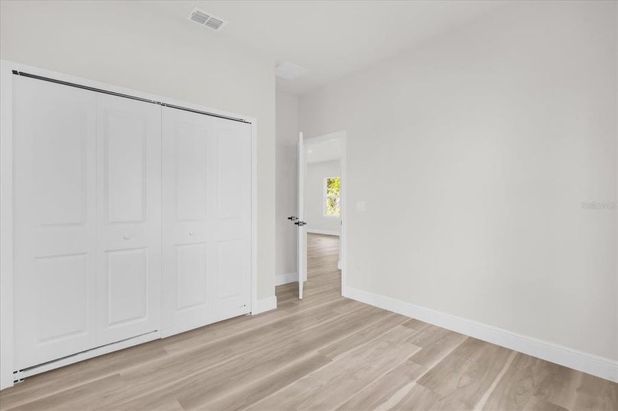 Spacious, unfurnished interior of a new home in , Ocala (Image 16).