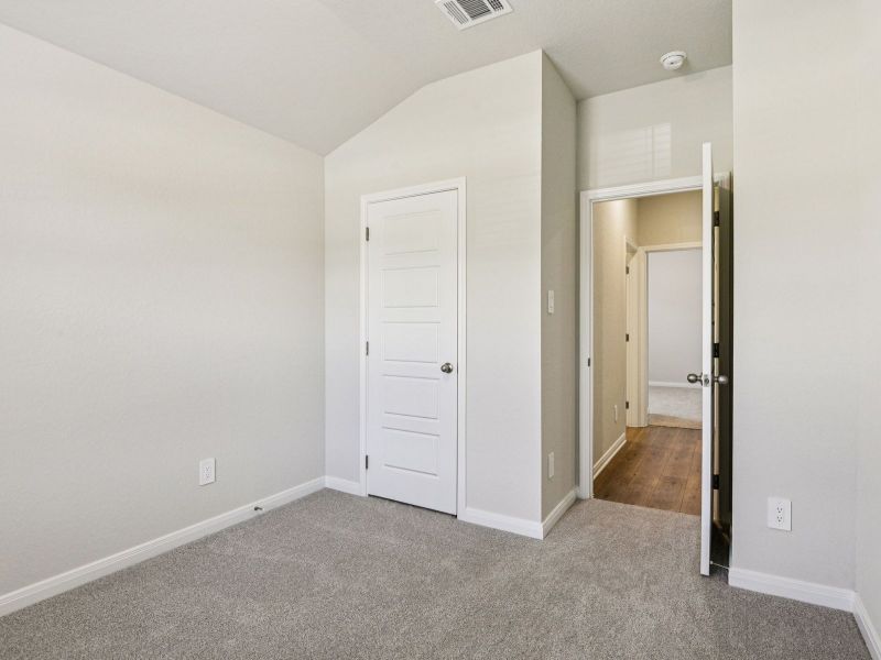Spacious, unfurnished interior of a new home in Remington Ranch, San Antonio (Image 29). Spacious, unfurnished interior of a new home in Remington Ranch, San Antonio (Image 29).
