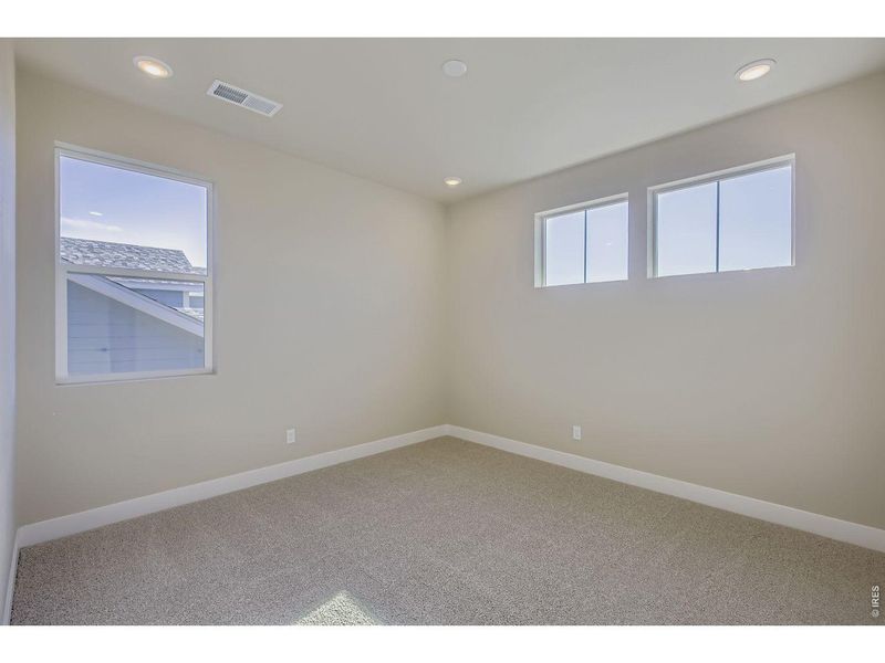 Spacious, unfurnished interior of a new home in Country Club Reserve – Fort Collins, Fort Collins (Image 15).