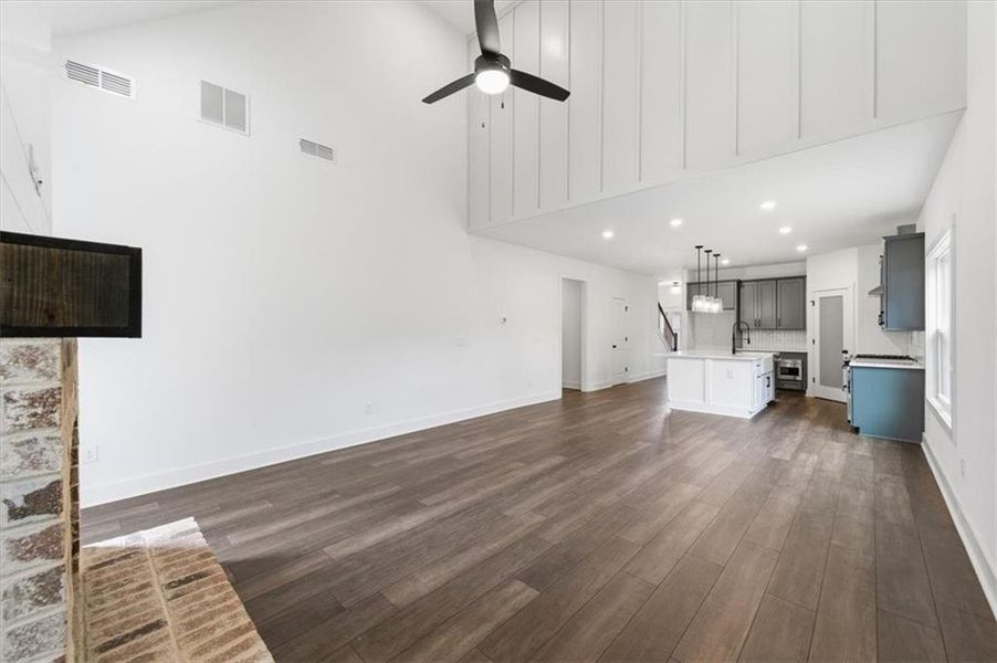 Spacious, unfurnished interior of a new home in Ferguson Corners, Emerson (Image 40).