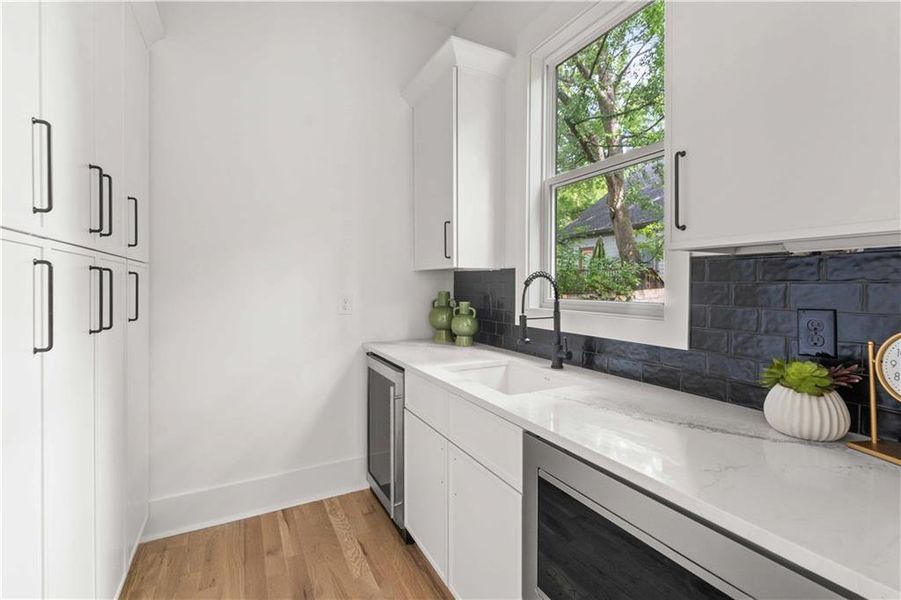 Furnished interior view inside a new home in , Atlanta (Image 35).