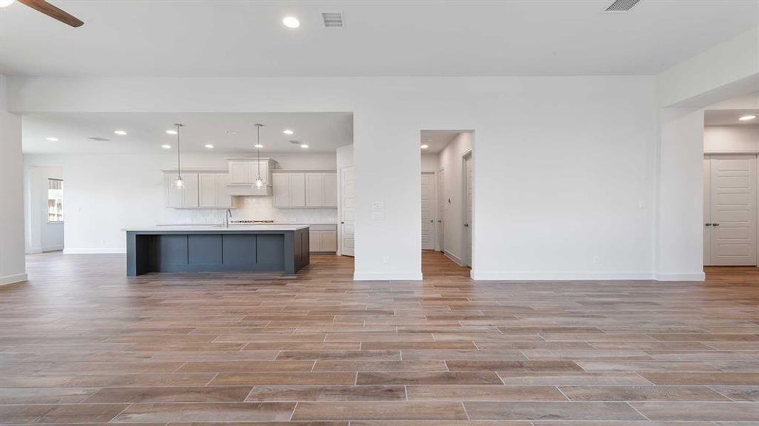 Image 25 of a home in Reunion 60'/70'. Image 25 of a home in Reunion 60'/70'.