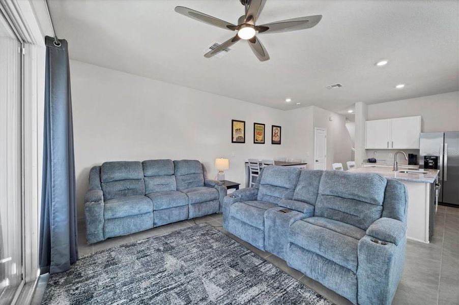 Furnished interior view inside a new home in Braden Pointe, Bradenton (Image 16). Furnished interior view inside a new home in Braden Pointe, Bradenton (Image 16).