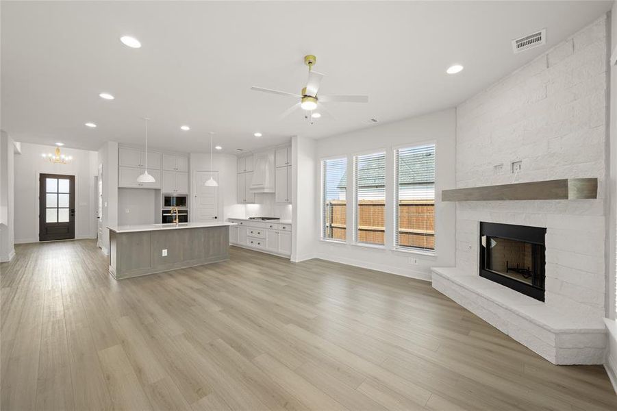 Spacious, unfurnished interior of a new home in BridgeWater - Phase 1, Midlothian (Image 14).