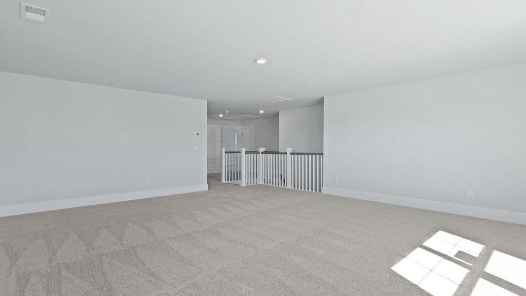 Spacious, unfurnished interior of a new home in Sheep Island, Summerville (Image 17).