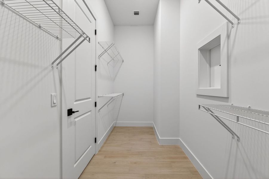 Spacious, unfurnished interior of a new home in Greyhawk Landing, Lake Worth (Image 34).