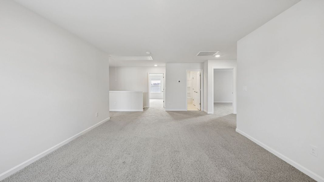 Spacious, unfurnished interior of a new home in Spring Ridge, Anderson (Image 23).