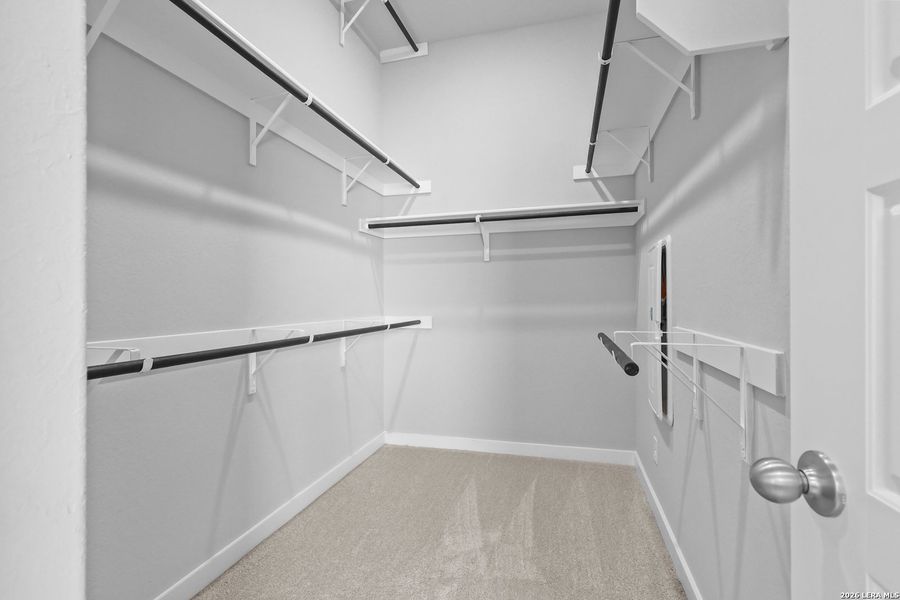 Spacious, unfurnished interior of a new home in Nopal Valley, San Antonio (Image 21). Spacious, unfurnished interior of a new home in Nopal Valley, San Antonio (Image 21).