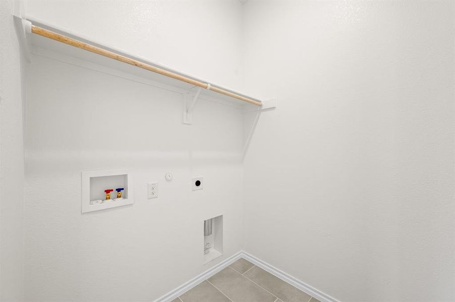 DFW-Hunters Ridge-Concept 2186-1000 Quincy Court- Laundry Room - Risewell Homes-1 DFW-Hunters Ridge-Concept 2186-1000 Quincy Court- Laundry Room - Risewell Homes-1