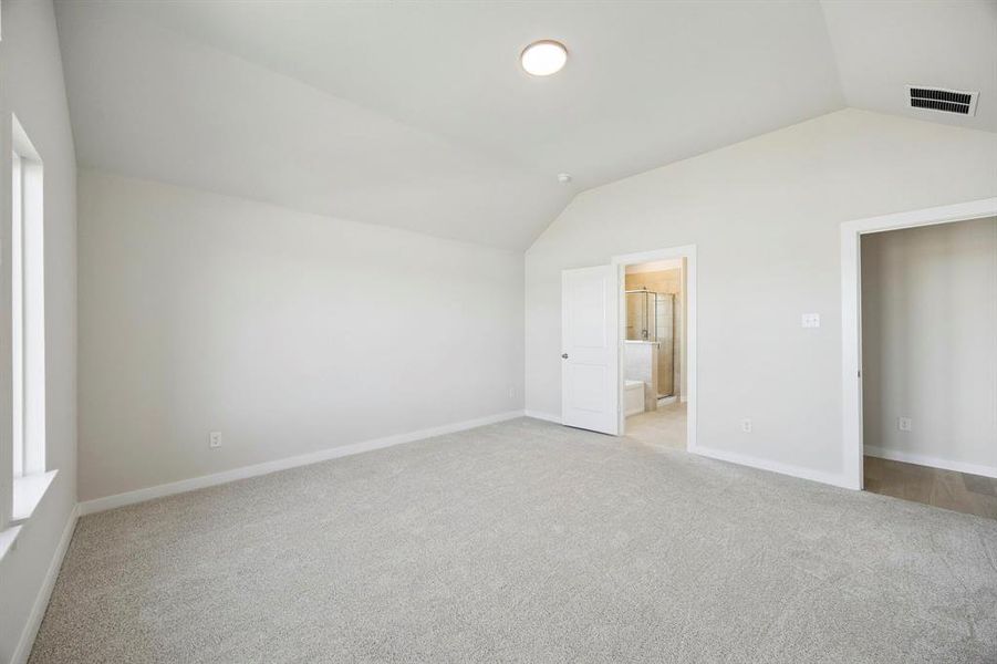 Spacious, unfurnished interior of a new home in Mercer Meadows, Royse City (Image 23).