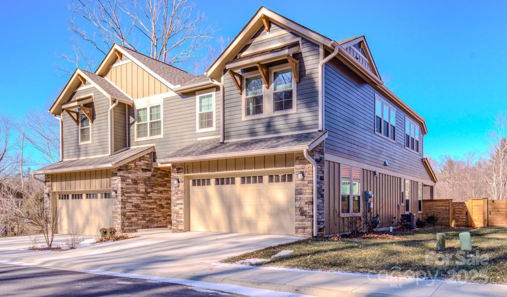 Image 34 of a home in .