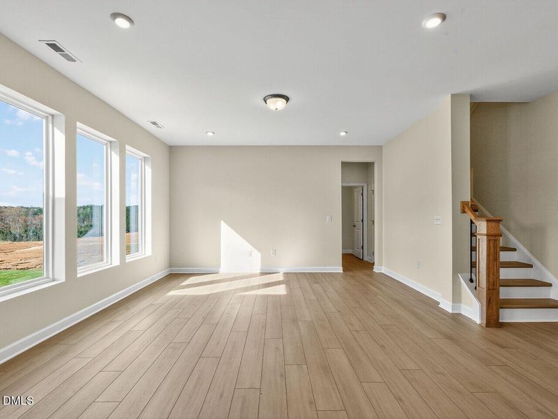 010-1280x960-family-room